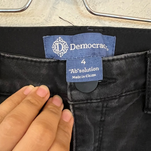 Democracy Washed Out Black Straight Slim Cropped Jeans Size 4 - Picture 3 of 4